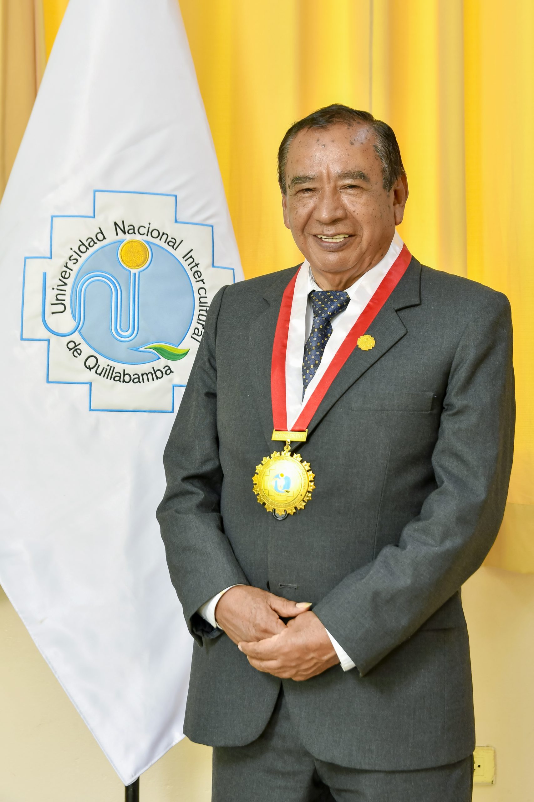 Dr. Luis Anibal Espinoza Polo